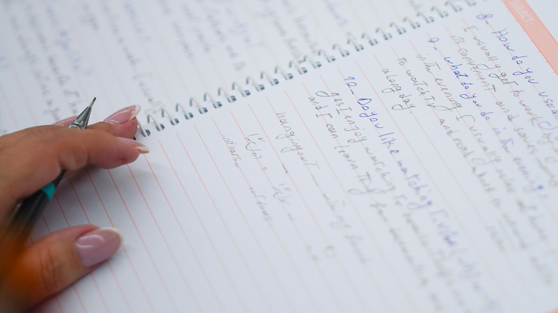 ۱۰ اشتباه رایج در Writing انگلیسی که باید از آن‌ها اجتناب کنید!